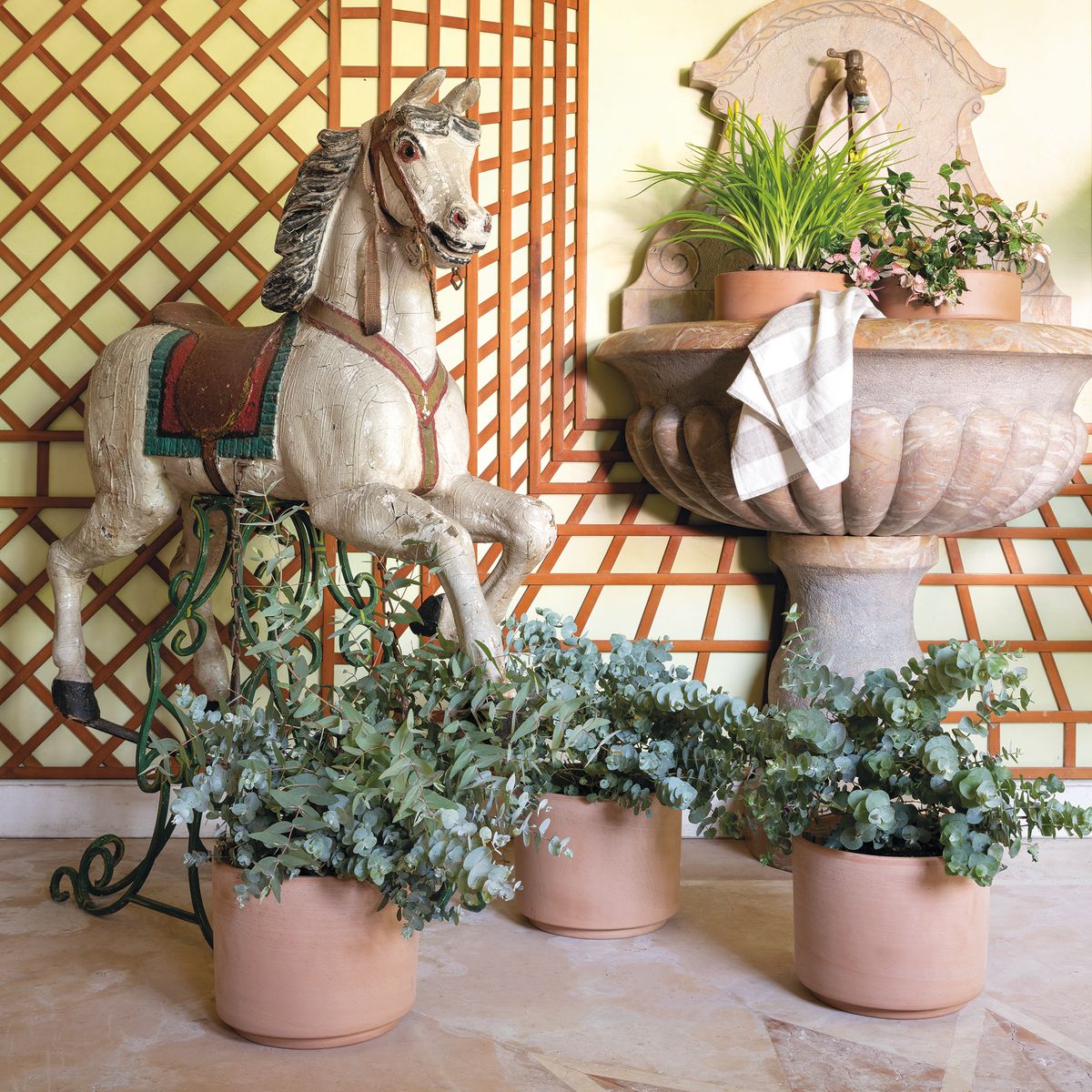 06020101072_1 Maceta cilíndrica modelo Modul'O en terracota clara de aspecto natural y diseño minimalista.