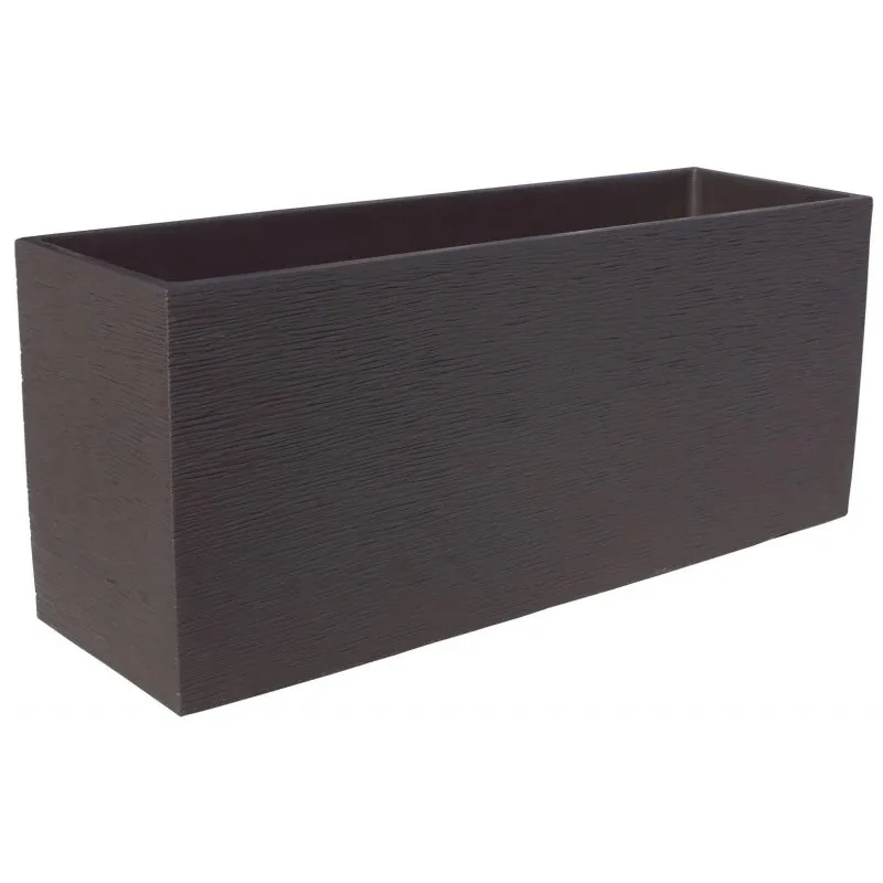 060601385.jpg Jardinera rectangular modelo Futura fabricada en hormigón de color wengué con textura de líneas horizontales grabadas.