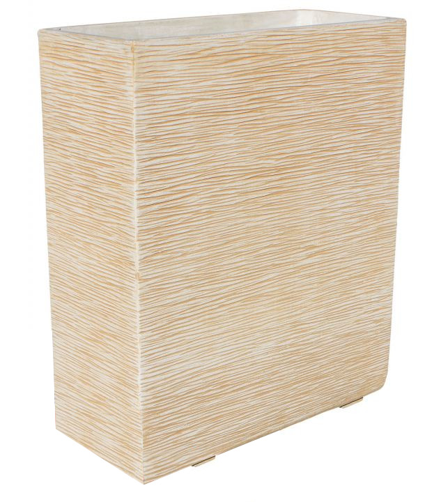 060601582 Jardinera rectangular alta modelo Tulip con diseño de líneas suaves y acabado en piedra natural. Color ocre.