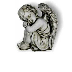 Estatua Querubín Ángel Sentado Abrazando Rodillas (36 cm), mirando a la izquierda. Figura Hormigón Ceniza con alas (24 Kg).