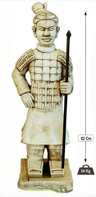 09030100032.jpg Estatua Guerrero Chino (82 cm) con Lanza. Figura Oriental Hormigón, acabado Ocre (34 Kg).