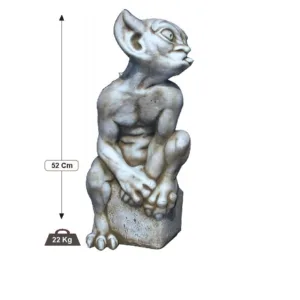 Figura Piedra Artificial Gárgola Burlona (52 cm). Estatua de Fantasía Gótica en Hormigón color Ceniza (22 Kg), con lengua fuera y cuerpo musculoso.
