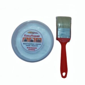 Kit reparador para horno compuesto por un bote de masilla especial para fisuras y una brocha plana de 50 mm.
