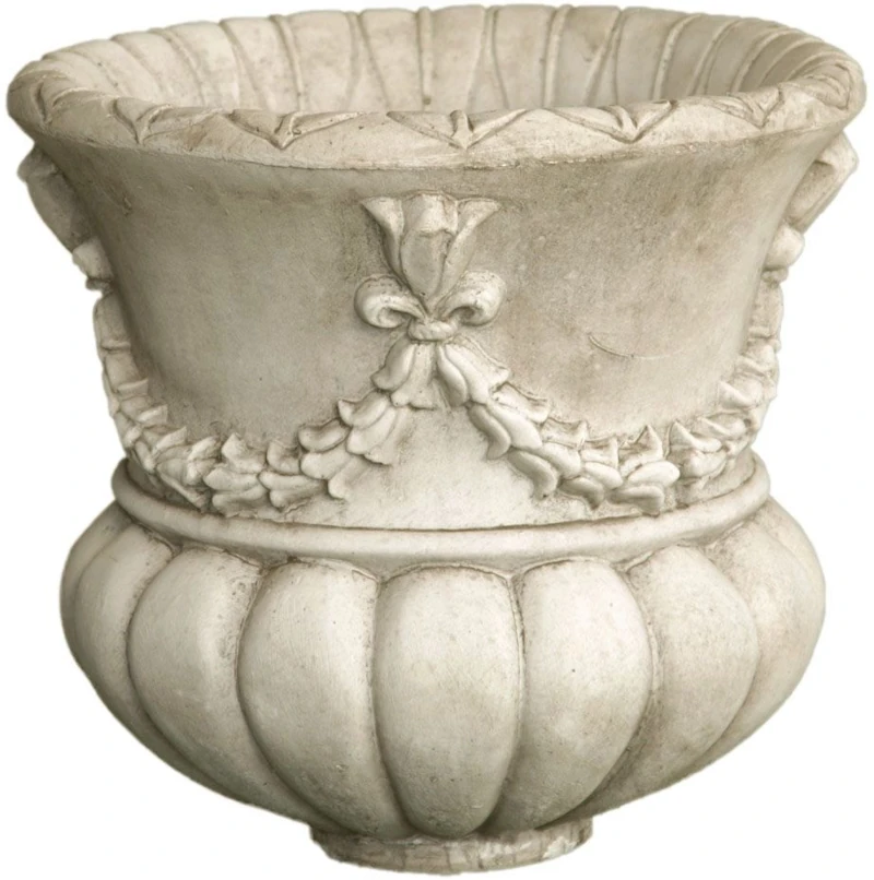 2066_1 Macetero clásico Pamplona de piedra artificial con relieve de lazo con flor de lis, guirnalda floral y cáliz gallonado.