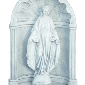Estatua religiosa de la Virgen Milagrosa de 73 cm fabricada en piedra artificial con acabado envejecido en el interior de una hornacina.