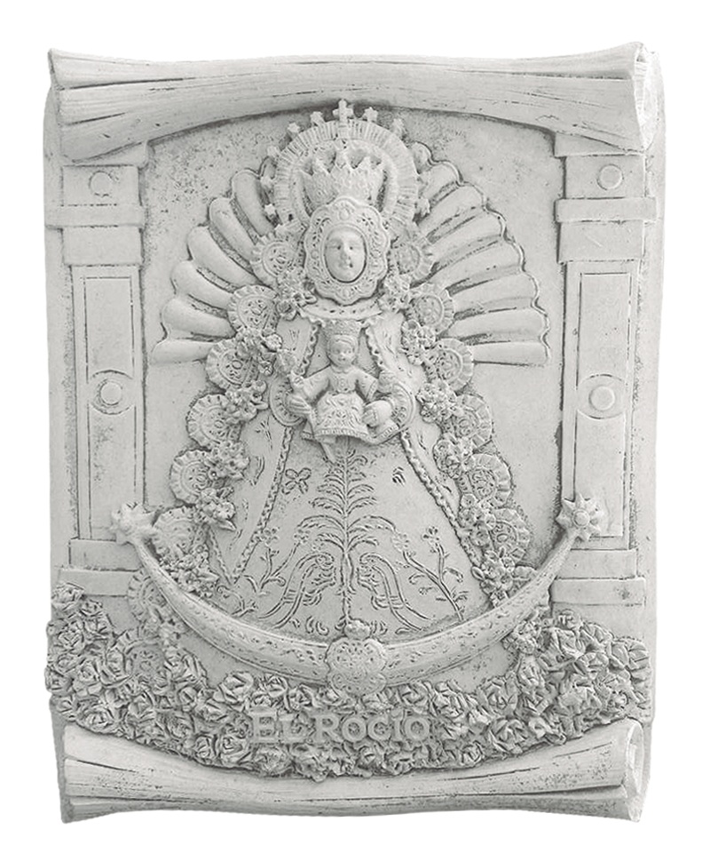 7356 Relieve decorativo en formato pergamino antiguo de la Virgen del Rocío fabricado en piedra artificial con acabado envejecido para colgar en pared.